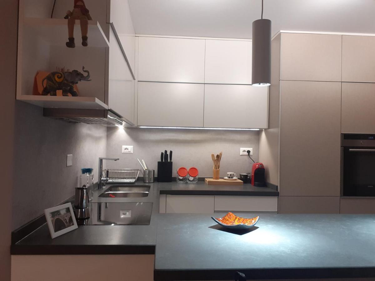 Lake View Apartment Tiranë Eksteriør bilde